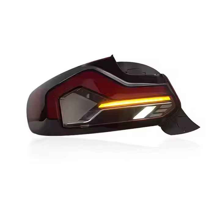 BMW 2 serijos F22, F23, F44, F45, F46, F87 (2013–2021) galiniai LED žibintai su naujo dizaino posūkio signalais