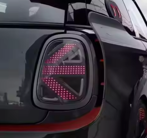 BMW MINI F56 (2013–2019) pilnai LED galinis žibintas su modifikuotais LED posūkio signalais, „plug and play“