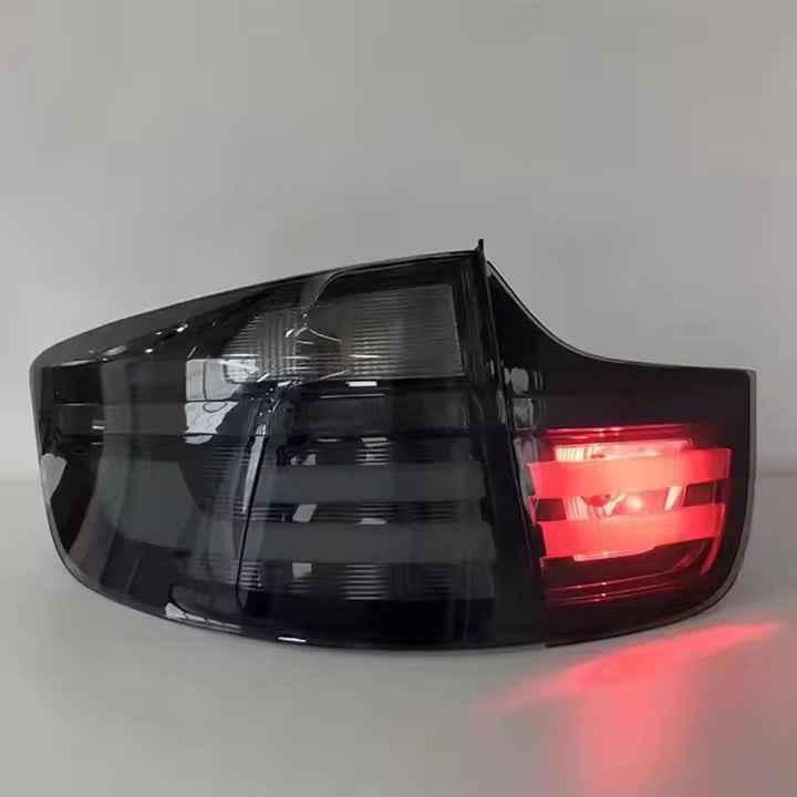 BMW X6 E71 (2007–2014) LED galiniai žibintai atnaujinimui